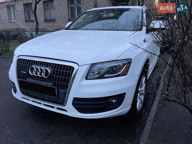 Внедорожник / Кроссовер Audi Q5 2011 в 