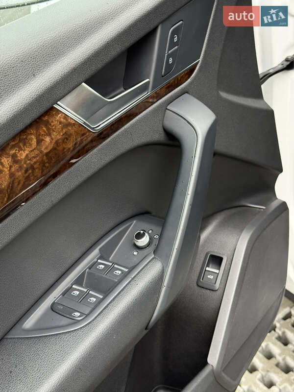 Позашляховик / Кросовер Audi Q5 2018 в Львові