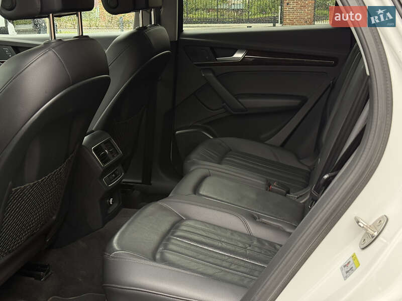 Позашляховик / Кросовер Audi Q5 2018 в Львові