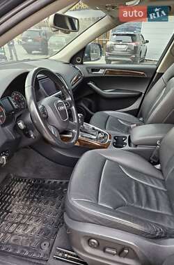Внедорожник / Кроссовер Audi Q5 2010 в 