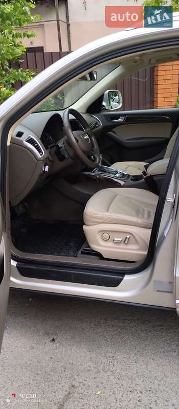 Позашляховик / Кросовер Audi Q5 2015 в Києві