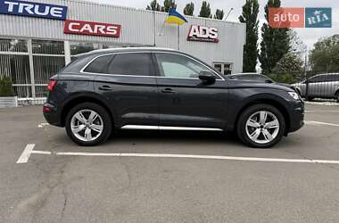 Внедорожник / Кроссовер Audi Q5 2018 в 