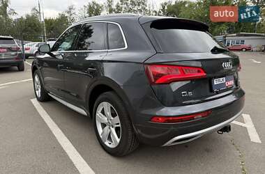 Внедорожник / Кроссовер Audi Q5 2018 в 