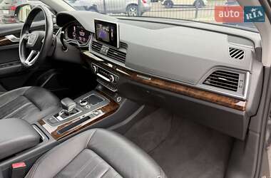 Внедорожник / Кроссовер Audi Q5 2018 в 