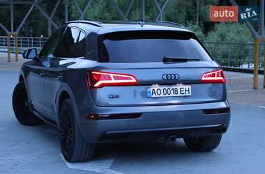 Внедорожник / Кроссовер Audi Q5 2018 в 