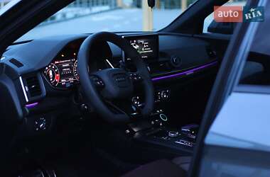 Внедорожник / Кроссовер Audi Q5 2018 в 