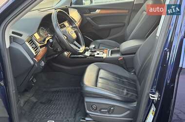 Внедорожник / Кроссовер Audi Q5 2021 в 