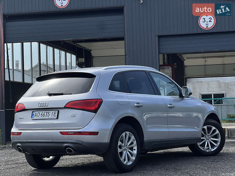 Внедорожник / Кроссовер Audi Q5 2014 в Ужгороде