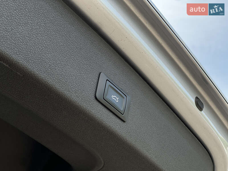 Внедорожник / Кроссовер Audi Q5 2014 в Ужгороде