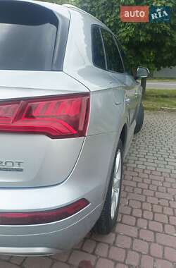 Внедорожник / Кроссовер Audi Q5 2018 в 