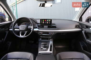 Внедорожник / Кроссовер Audi Q5 2018 в 