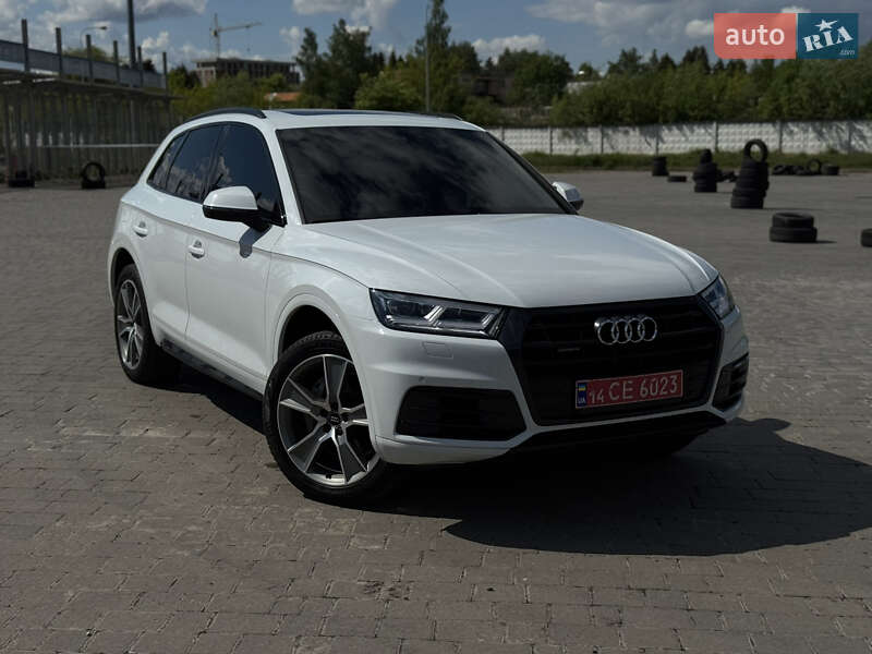 Внедорожник / Кроссовер Audi Q5 2020 в 