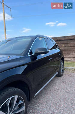 Внедорожник / Кроссовер Audi Q5 2021 в 