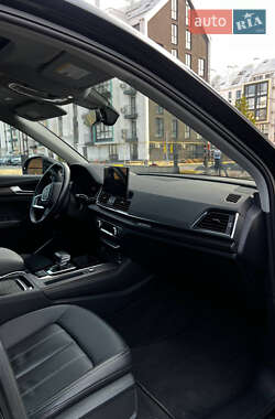 Внедорожник / Кроссовер Audi Q5 2021 в 