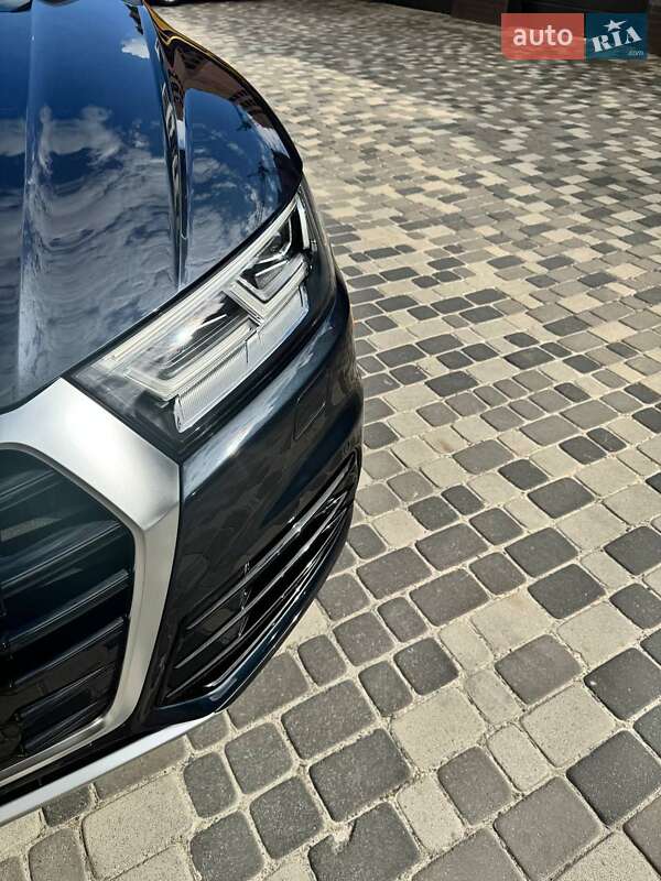 Внедорожник / Кроссовер Audi Q5 2017 в Ивано-Франковске