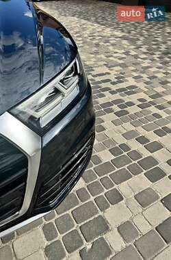 Внедорожник / Кроссовер Audi Q5 2017 в 