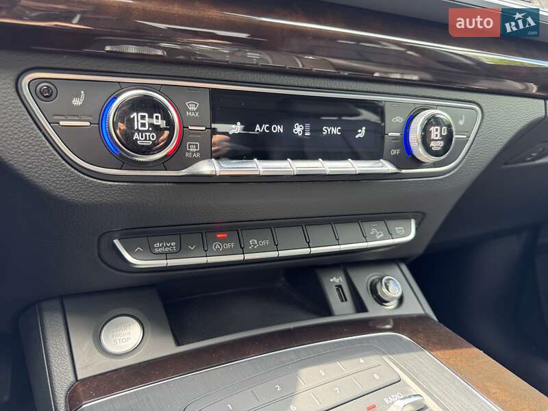 Внедорожник / Кроссовер Audi Q5 2019 в Киеве