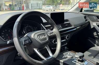 Внедорожник / Кроссовер Audi Q5 2019 в 