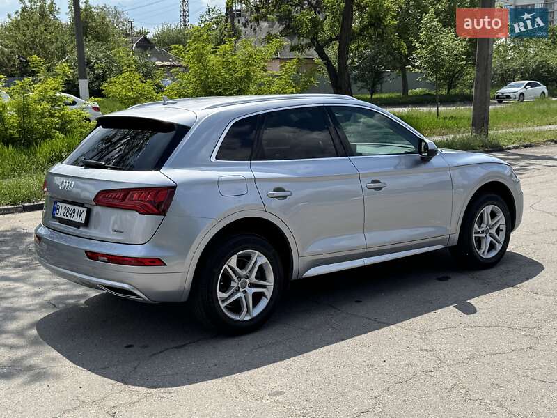 Внедорожник / Кроссовер Audi Q5 2019 в Киеве