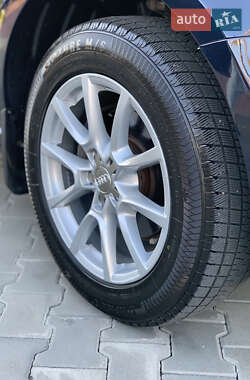 Внедорожник / Кроссовер Audi Q5 2010 в 