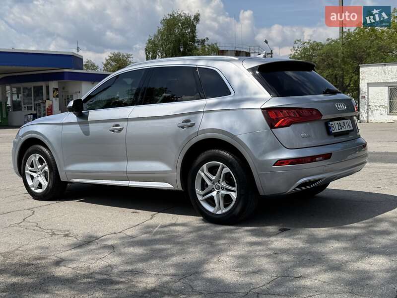 Внедорожник / Кроссовер Audi Q5 2019 в Киеве