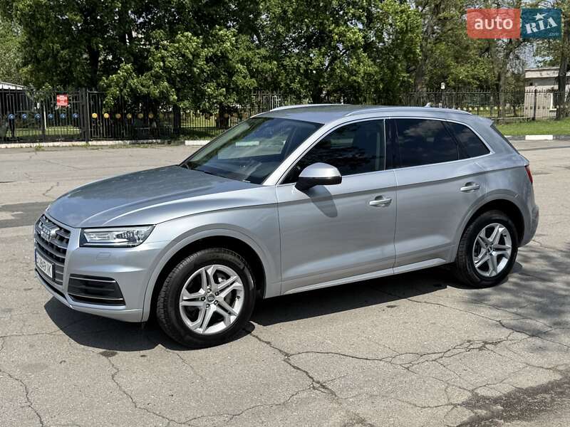 Внедорожник / Кроссовер Audi Q5 2019 в Киеве