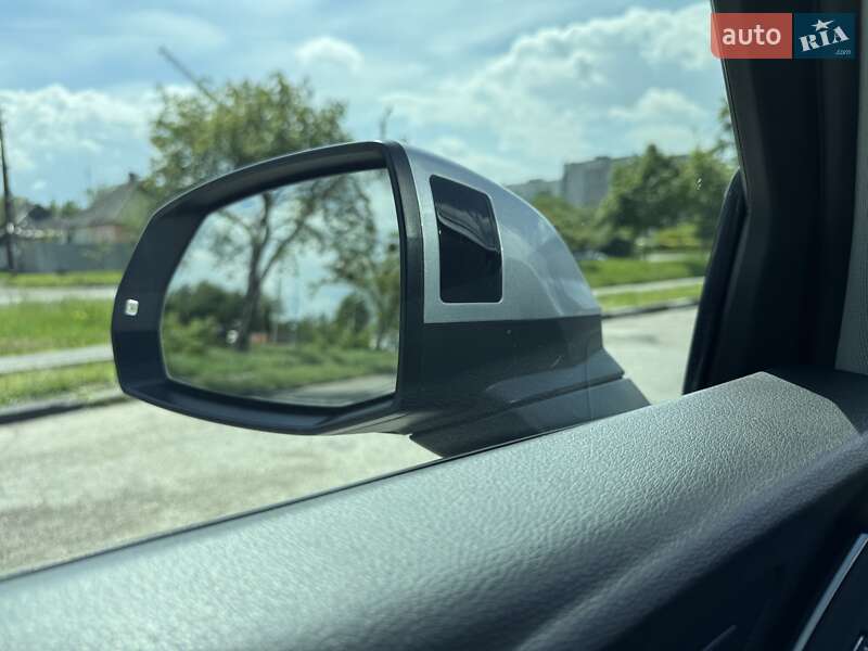 Внедорожник / Кроссовер Audi Q5 2019 в Киеве