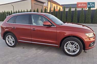 Позашляховик / Кросовер Audi Q5 2015 в 