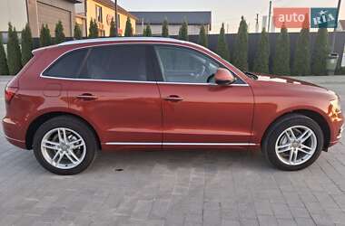 Позашляховик / Кросовер Audi Q5 2015 в 