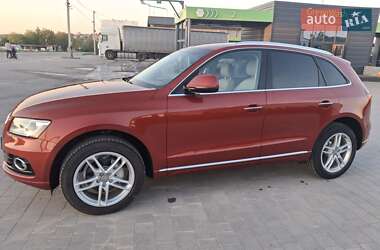 Позашляховик / Кросовер Audi Q5 2015 в 