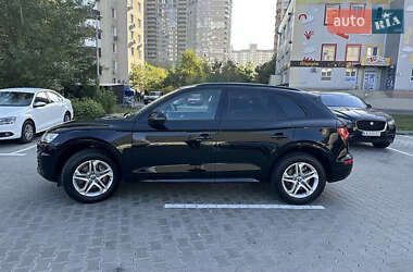 Внедорожник / Кроссовер Audi Q5 2018 в 