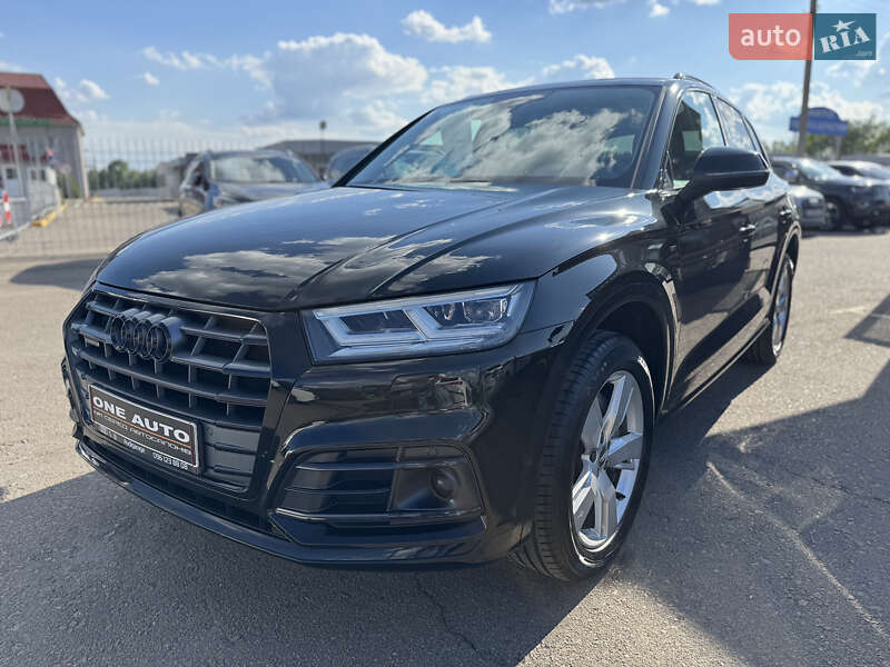 Внедорожник / Кроссовер Audi Q5 2018 в 