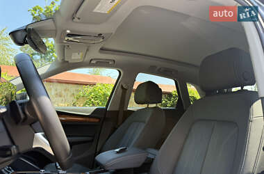 Позашляховик / Кросовер Audi Q5 2021 в 