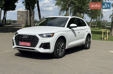 Внедорожник / Кроссовер Audi Q5 2021 в 