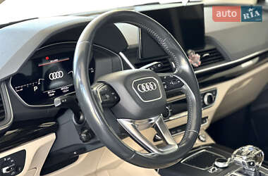 Внедорожник / Кроссовер Audi Q5 2017 в 