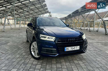 Внедорожник / Кроссовер Audi Q5 2018 в 