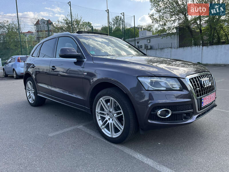 Внедорожник / Кроссовер Audi Q5 2011 в 