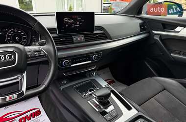 Внедорожник / Кроссовер Audi Q5 2018 в 
