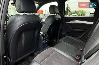 Внедорожник / Кроссовер Audi Q5 2018 в 