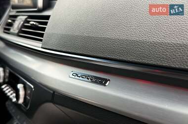 Внедорожник / Кроссовер Audi Q5 2018 в 