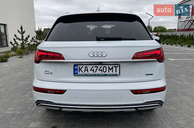 Внедорожник / Кроссовер Audi Q5 2021 в 