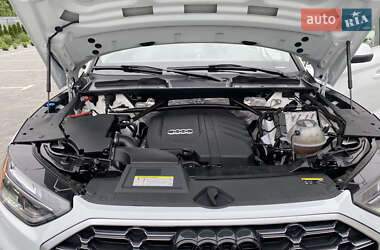 Внедорожник / Кроссовер Audi Q5 2021 в 