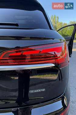Внедорожник / Кроссовер Audi Q5 2023 в 