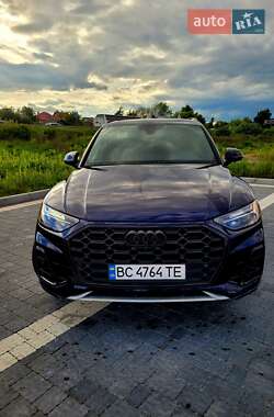 Позашляховик / Кросовер Audi Q5 2021 в 