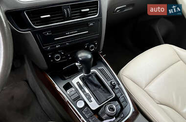 Внедорожник / Кроссовер Audi Q5 2011 в 