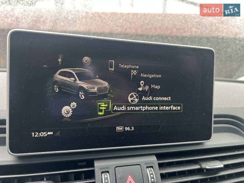 Внедорожник / Кроссовер Audi Q5 2017 в Стрые