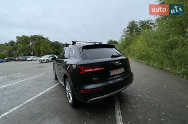 Внедорожник / Кроссовер Audi Q5 2017 в 