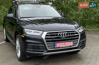 Внедорожник / Кроссовер Audi Q5 2017 в 
