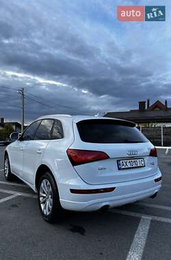 Внедорожник / Кроссовер Audi Q5 2012 в 