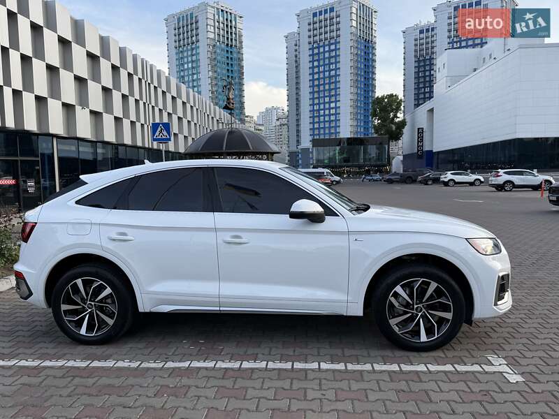 Внедорожник / Кроссовер Audi Q5 2022 в Одессе